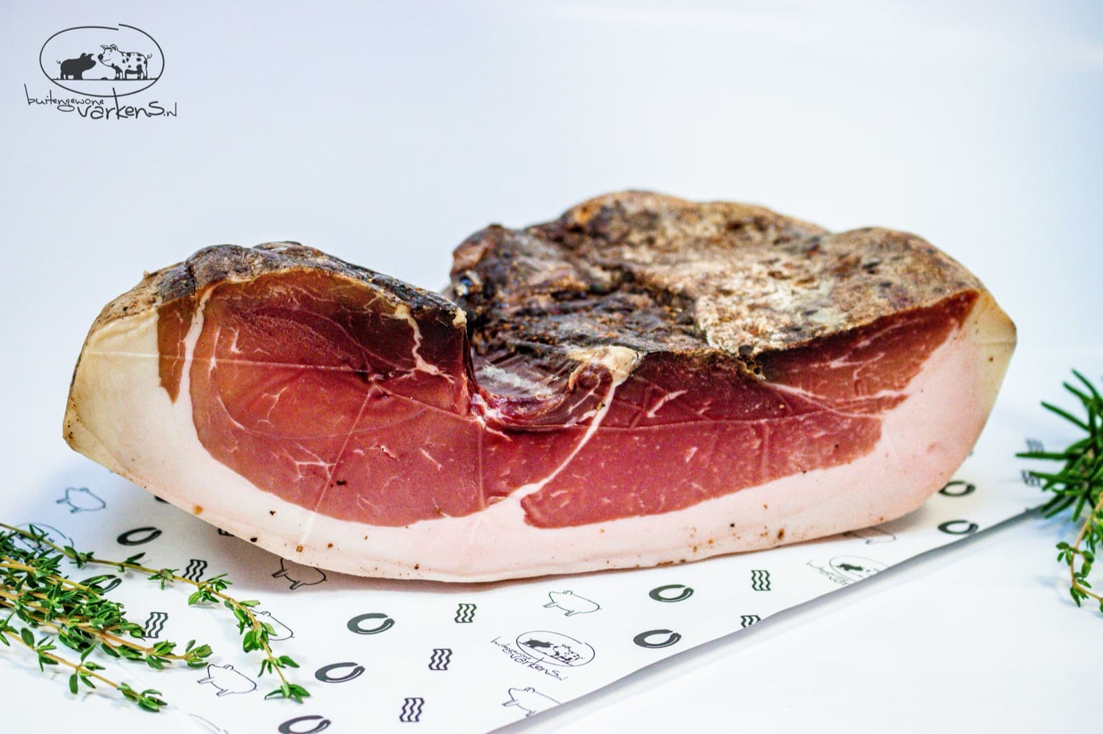 Tessinger plaatham - Buitengewone Varkens, Ingen