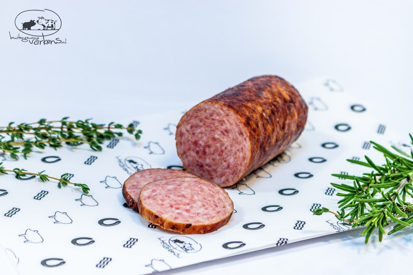 Grillworst - Buitengewone varkens, Ingen